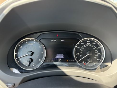 Used 2023 INFINITI QX50 Luxe image 18