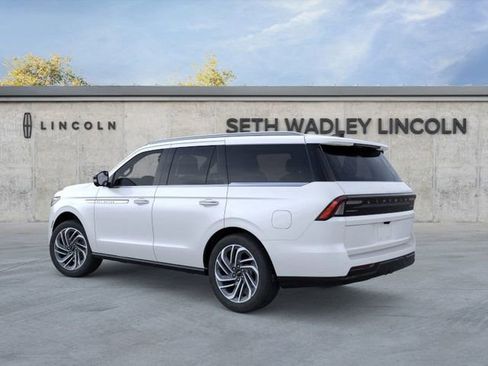 New 2025 Lincoln Navigator Reserve image 5