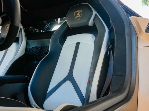 Used 2020 Lamborghini Aventador SVJ image 64