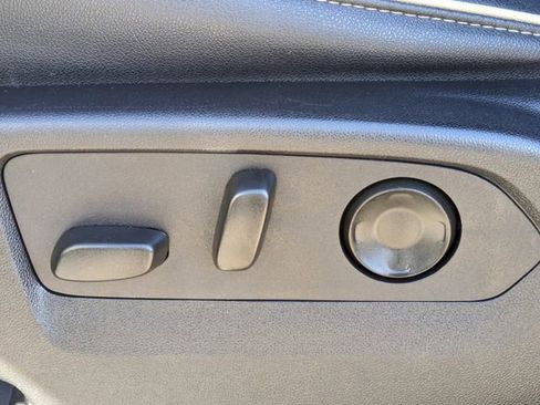 Used 2024 Chevrolet Suburban Premier image 24