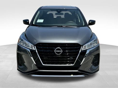 New 2025 Nissan Kicks Play S image 9