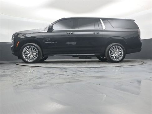 Used 2025 Chevrolet Suburban High Country w/ LPO, Illumination Package image 49