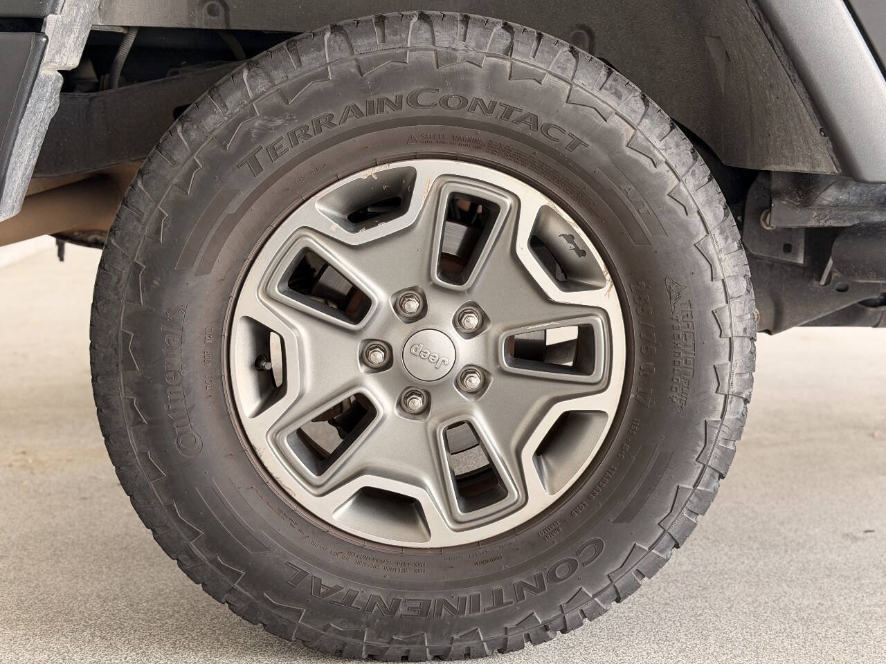 Used 2013 Jeep Wrangler Rubicon w/ PWR Convenience Group AWD/4WD image 28