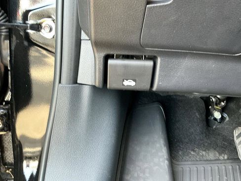 New 2026 Nissan Kicks SR image 14