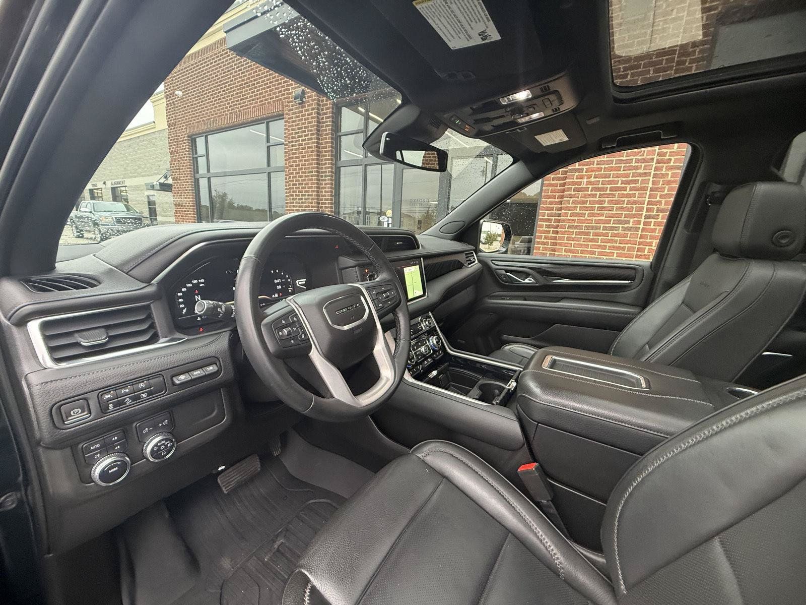 Used 2023 GMC Yukon Denali AWD/4WD image 22