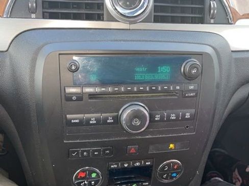 Used 2008 Buick Enclave CX image 10