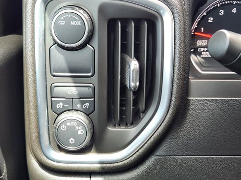 Used 2022 Chevrolet Silverado 1500 LT RWD image 18