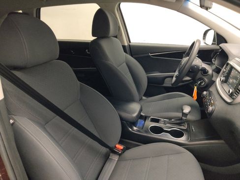 Used 2020 Kia Sorento FWD V6 image 21