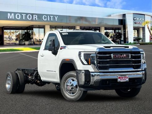 New 2026 GMC Sierra 3500 SLE w/ SLE Convenience Package RWD image 2