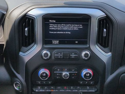 Used 2023 GMC Sierra 2500 SLT w/ SLT Premium Package AWD/4WD image 22
