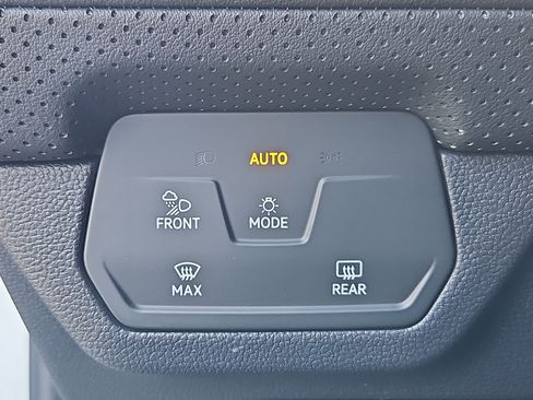 New 2026 Volkswagen Atlas SEL image 10