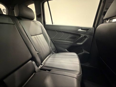 Used 2024 Volkswagen Tiguan SE R-Line FWD image 35