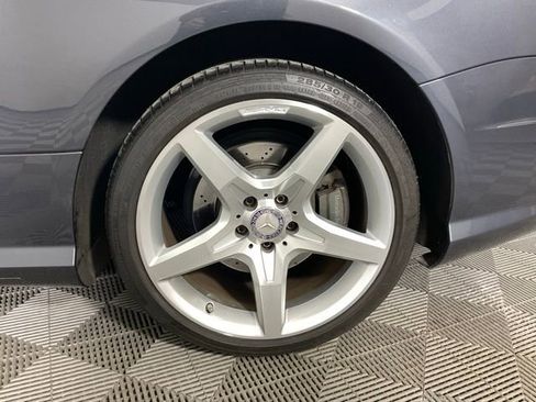 Used 2013 Mercedes-Benz SL 550 image 32