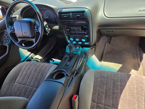 Used 2002 Chevrolet Camaro Z28 RWD image 12
