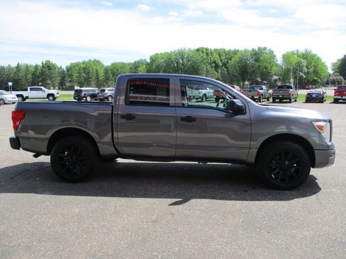 Used 2023 Nissan Titan S AWD/4WD image 10