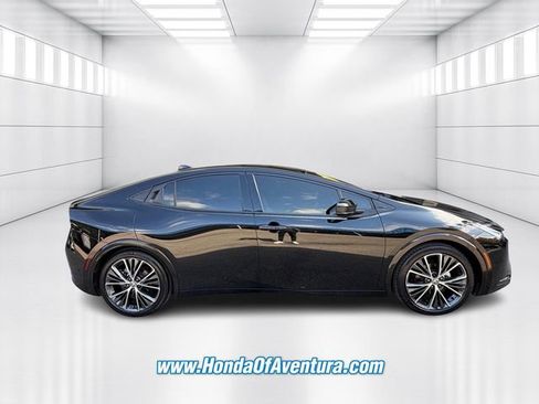 Used 2024 Toyota Prius XLE image 2