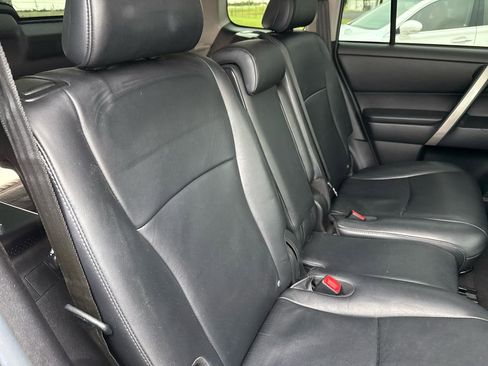 Used 2012 Toyota Highlander SE w/ Tow Pkg AWD/4WD image 46