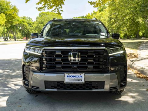Used 2026 Honda Pilot Elite image 3