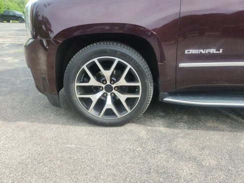 Used 2017 GMC Yukon XL Denali w/ Open Road Package AWD/4WD image 12