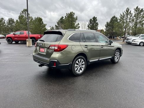 Used 2019 Subaru Outback 3.6R Touring image 3