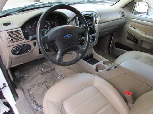 Used 2003 Ford Explorer Sport XLT image 19