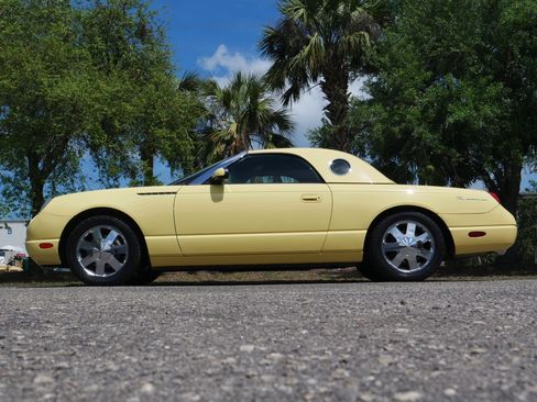 Used 2002 Ford Thunderbird image 14