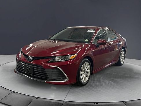 Used 2022 Toyota Camry LE w/ Cold Weather Package AWD/4WD image 7