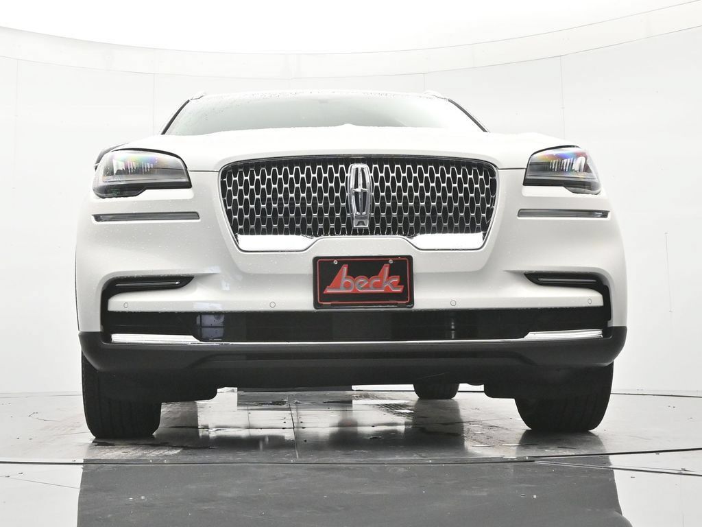 Used 2024 Lincoln Aviator 2WD w/ Premium Package image 39