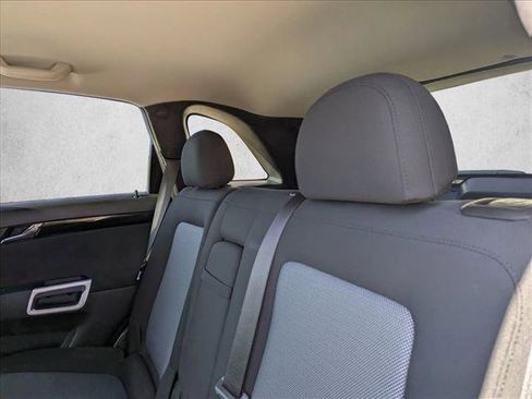 Used 2013 Chevrolet Captiva Sport LS image 17