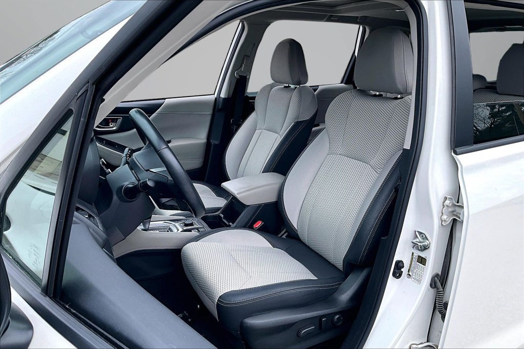Used 2023 Subaru Forester Premium AWD/4WD image 21