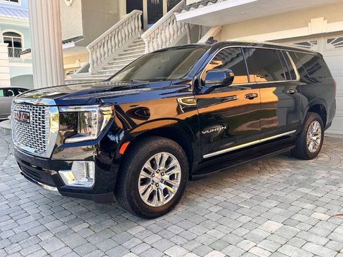 Used 2021 GMC Yukon XL SLT AWD/4WD image 27