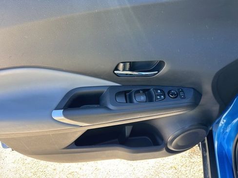 Used 2023 Nissan Kicks SR w/ SR Premium Package image 11