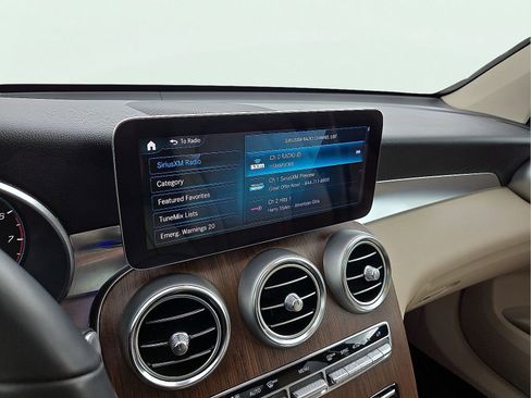 Used 2022 Mercedes-Benz GLC 300 4MATIC w/ Premium Package Lite image 16