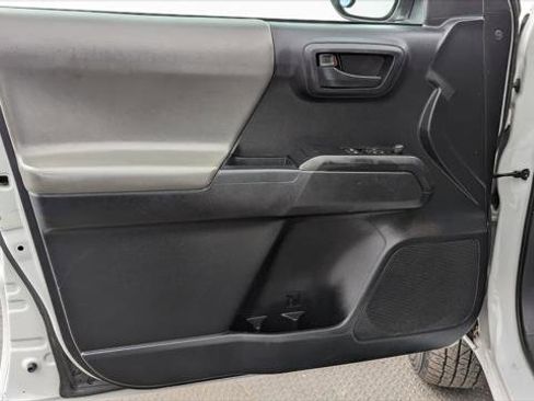 Used 2019 Toyota Tacoma SR image 13
