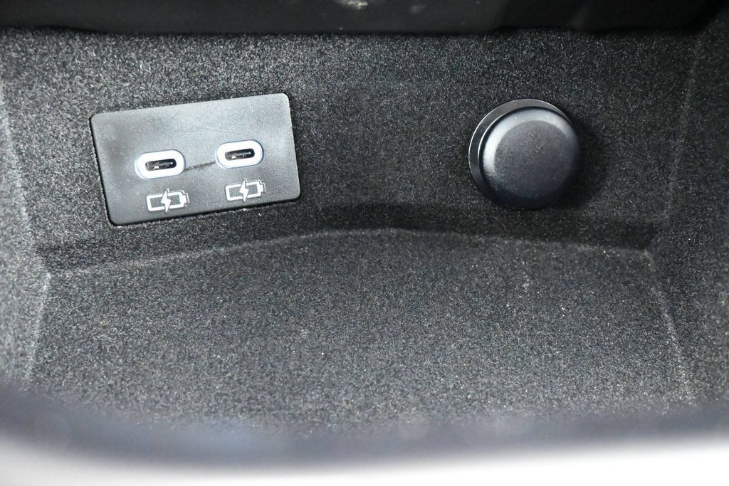 Used 2025 Lexus NX 250 FWD w/ Cold Area Package image 14