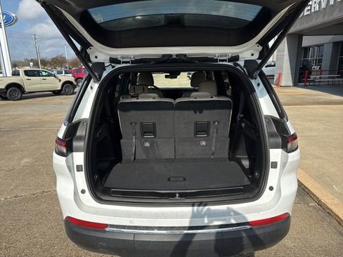 Used 2024 Jeep Grand Cherokee L Limited w/ Luxury Tech Group II image 11