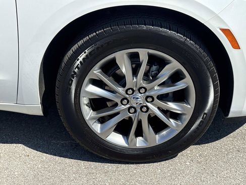 Used 2023 Buick Enclave Avenir w/ Avenir Technology Package image 10