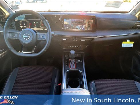New 2025 Nissan Kicks SR image 5