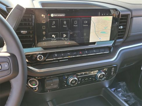 New 2025 GMC Sierra 2500 SLT image 17