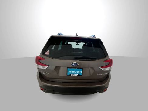 Used 2023 Subaru Forester Premium AWD/4WD image 7