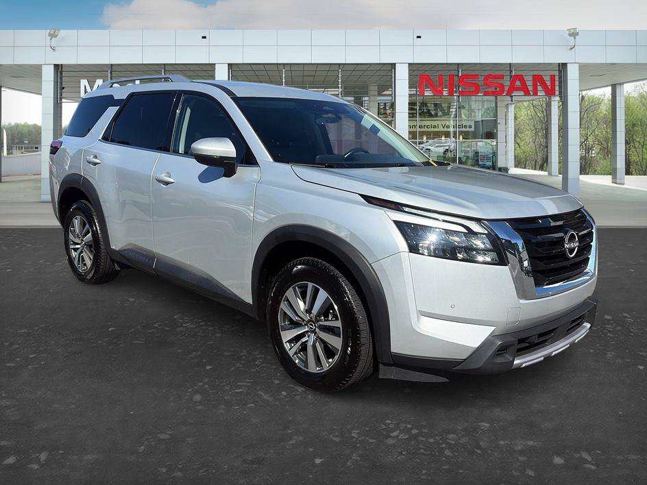 Certified 2025 Nissan Pathfinder SL AWD/4WD image 7