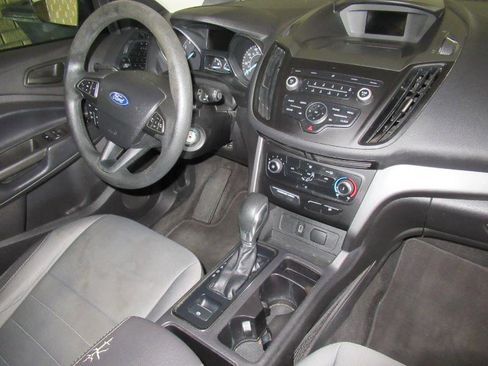 Used 2019 Ford Escape S image 14