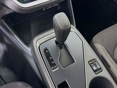 Used 2025 Subaru Crosstrek 2.0i Premium image 18