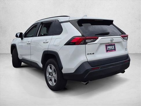 Used 2021 Toyota RAV4 XLE AWD/4WD image 7