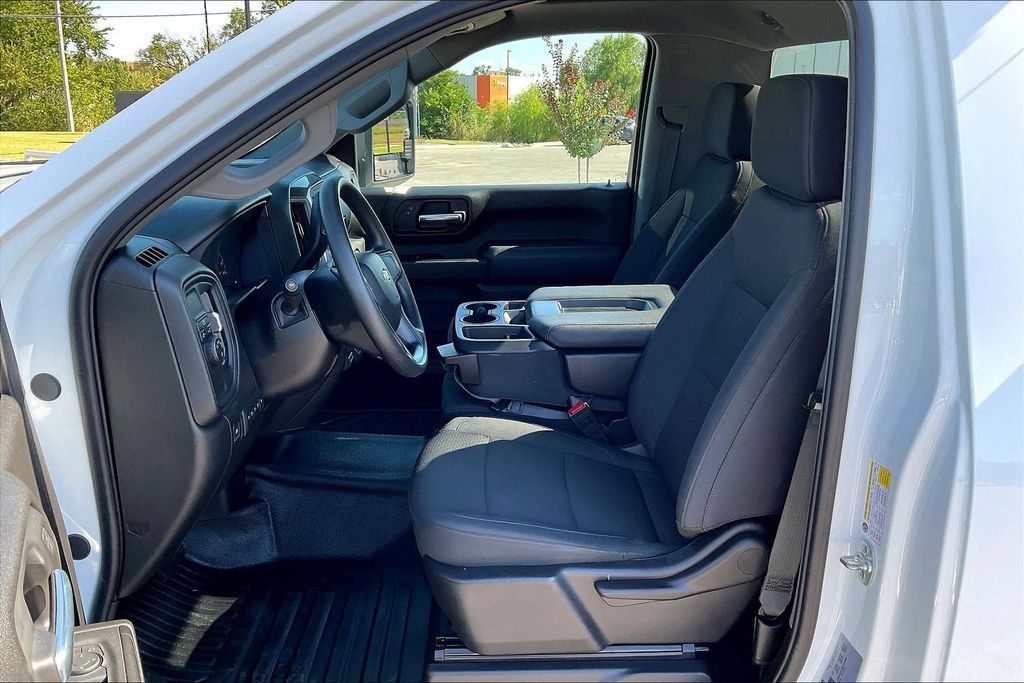 Used 2025 Chevrolet Silverado 2500 W/T RWD image 20
