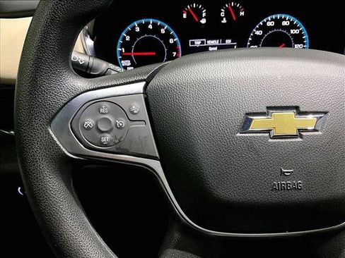 Used 2022 Chevrolet Traverse LS FWD image 20