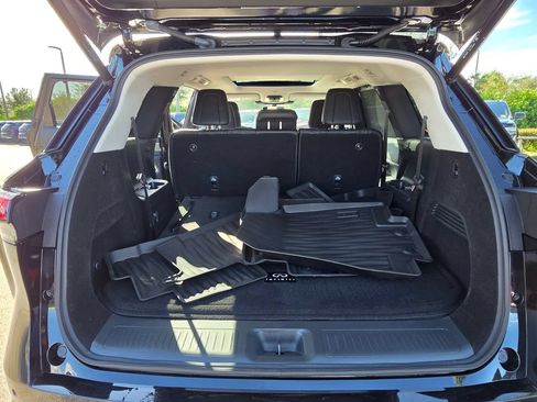 Used 2026 INFINITI QX60 Luxe w/ Cargo Package FWD image 15