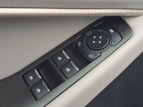 New 2026 Ford Explorer Active w/ Active Comfort Package image 21