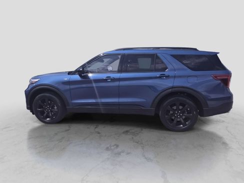 Used 2023 Ford Explorer ST-Line AWD/4WD image 5