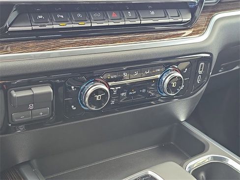 New 2025 GMC Sierra 1500 Elevation w/ Elevation Premium Package image 15